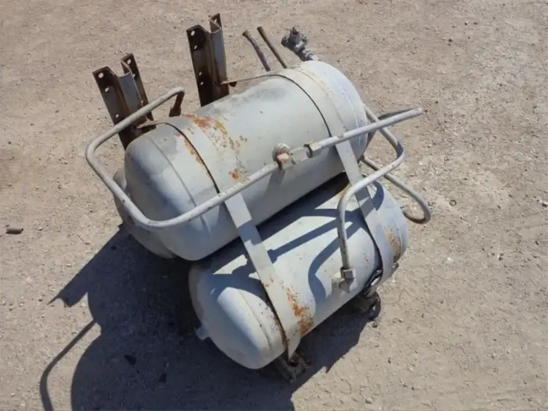 Volvo Airtanks From Volvo F88-F89 - Bremsedeler for Lastebil: bilde 1 Volvo Airtanks From Volvo F88-F89 - Bremsedeler for Lastebil: bilde 1