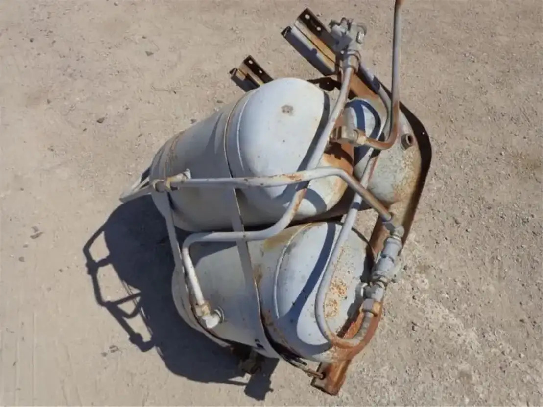 Leie Volvo Airtanks From Volvo F88-F89  Volvo Airtanks From Volvo F88-F89: bilde 8