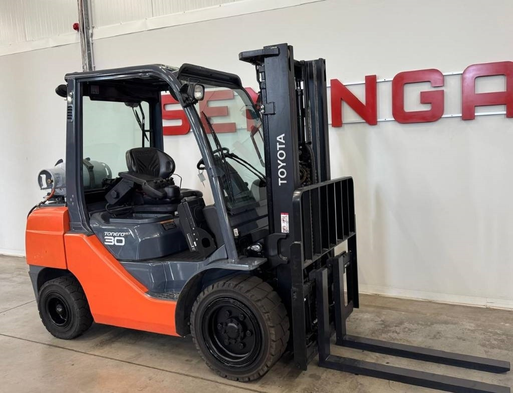 Toyota 10949 06-8FG30F - Gasstruck: bilde 1 Toyota 10949 06-8FG30F - Gasstruck: bilde 1