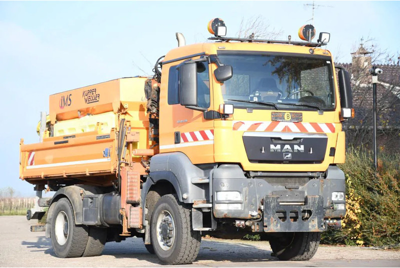 MAN TGS 18.320 4x4!! KRAN/!!!WINTERDIENST/DREISEITENKIPPER!!KOMMUNAL/KLIMA!! - Tippbil, Kranbil: bilde 2 MAN TGS 18.320 4x4!! KRAN/!!!WINTERDIENST/DREISEITENKIPPER!!KOMMUNAL/KLIMA!! - Tippbil, Kranbil: bilde 2