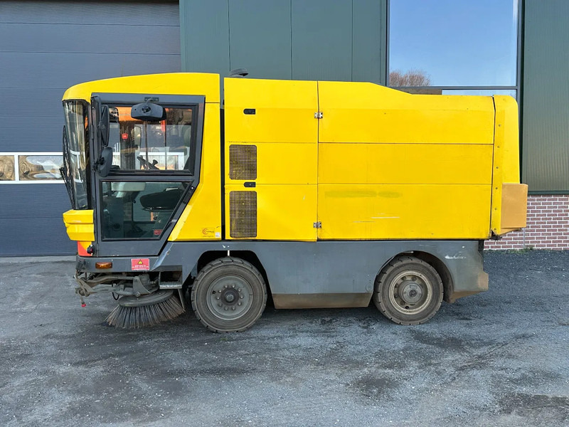 Ravo 530 VEEGMACHINE/SWEEPER!! - Feiebil: bilde 2 Ravo 530 VEEGMACHINE/SWEEPER!! - Feiebil: bilde 2