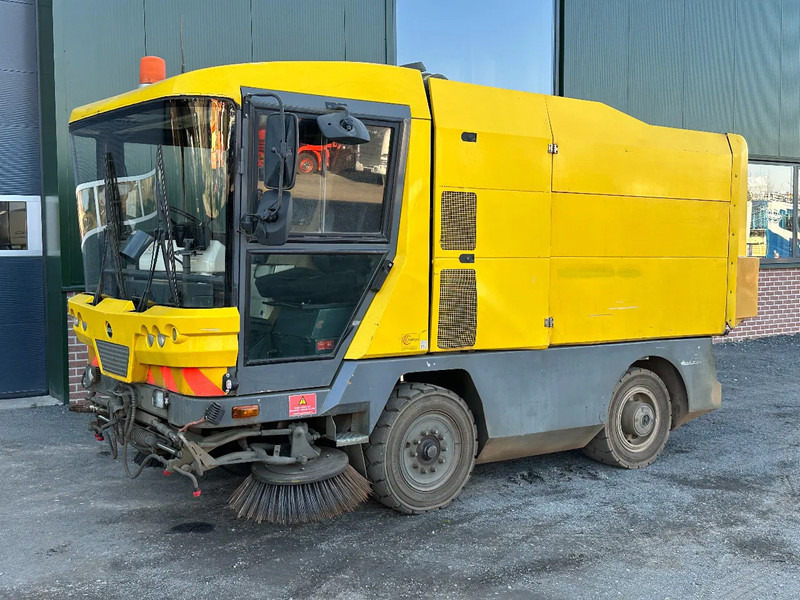 Ravo 530 VEEGMACHINE/SWEEPER!! - Feiebil: bilde 1 Ravo 530 VEEGMACHINE/SWEEPER!! - Feiebil: bilde 1