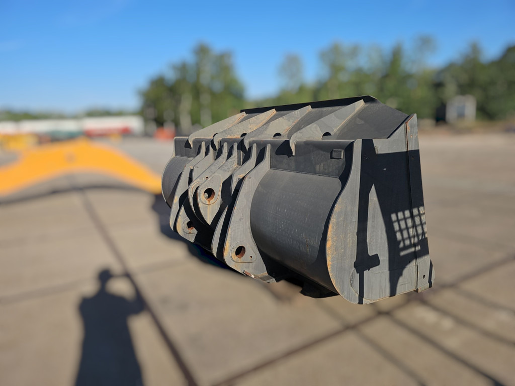 Case 84513282 - Lasterskuffe: bilde 2 Case 84513282 - Lasterskuffe: bilde 2