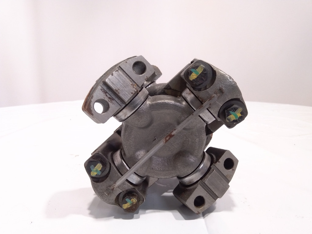 Caterpillar 1082106 - Drivaksel for Bygg og anlegg: bilde 2 Caterpillar 1082106 - Drivaksel for Bygg og anlegg: bilde 2