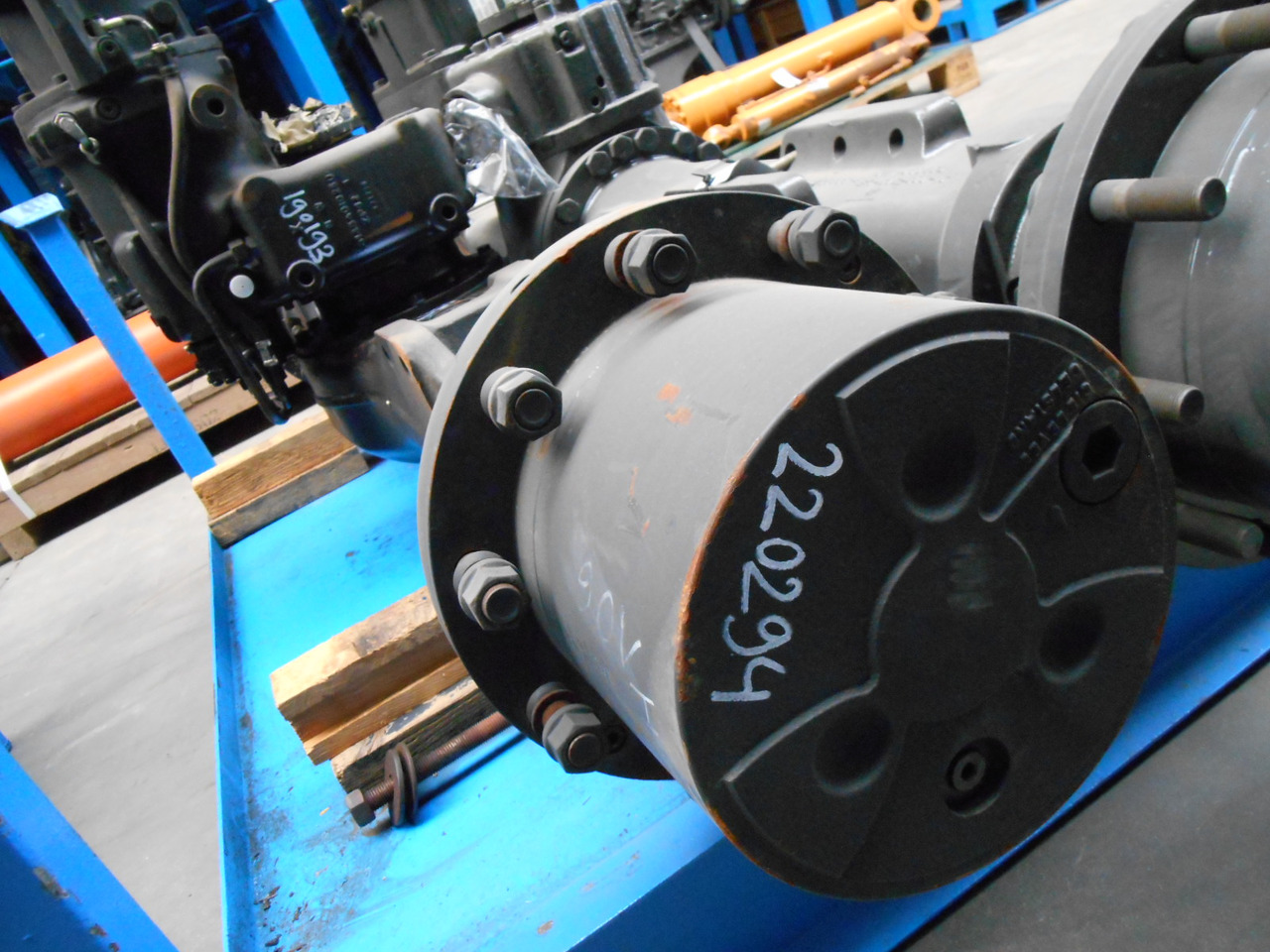 Hitachi 4457334 - 4472020106 - Bakaksel for Bygg og anlegg: bilde 4 Hitachi 4457334 - 4472020106 - Bakaksel for Bygg og anlegg: bilde 4