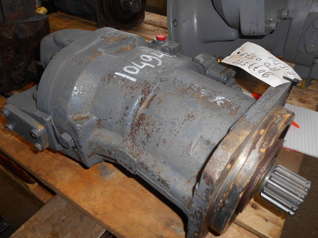 Hitachi 9077555 - - Hydraulisk pumpe for Bygg og anlegg: bilde 2 Hitachi 9077555 - - Hydraulisk pumpe for Bygg og anlegg: bilde 2