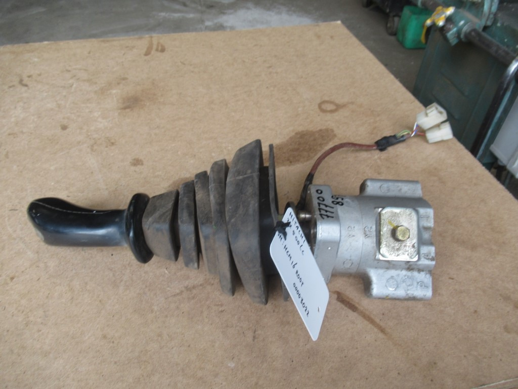 Hitachi ZX500LC - - Førerhus og interiør for Bygg og anlegg: bilde 1 Hitachi ZX500LC - - Førerhus og interiør for Bygg og anlegg: bilde 1