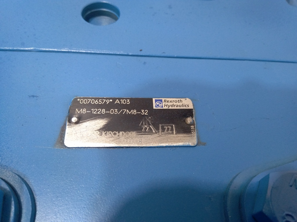Liebherr 5009933 - Hydraulisk ventil for Bygg og anlegg: bilde 1 Liebherr 5009933 - Hydraulisk ventil for Bygg og anlegg: bilde 1