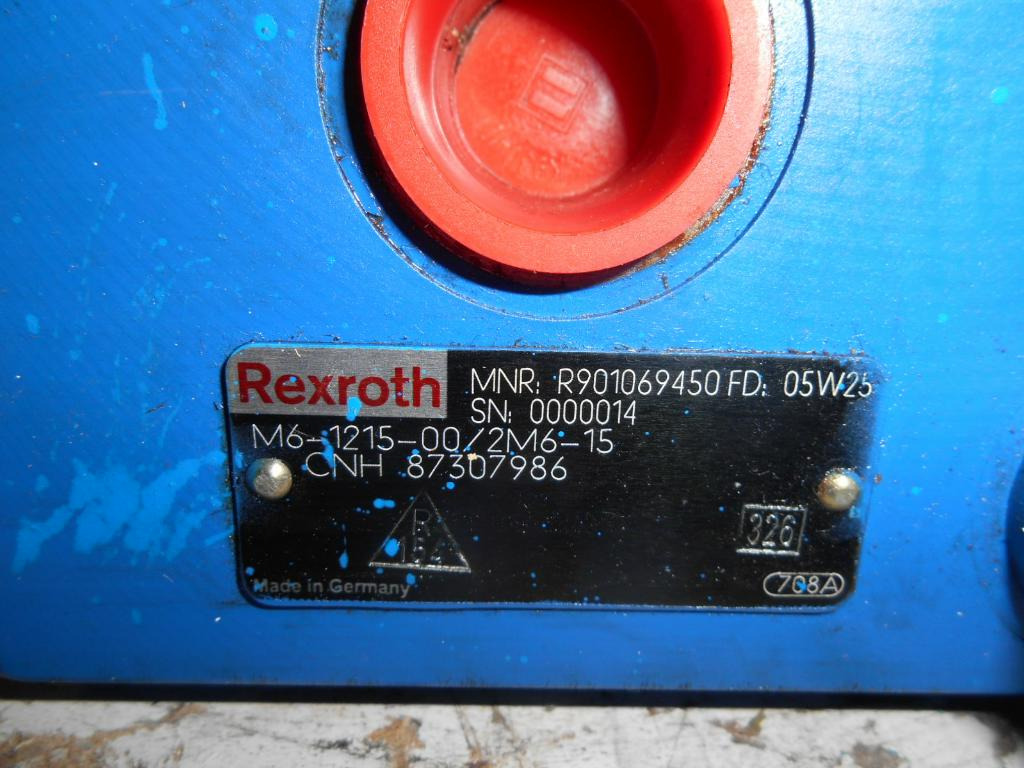 New Holland 87307986 - 87680515 - Hydraulisk ventil for Bygg og anlegg: bilde 1 New Holland 87307986 - 87680515 - Hydraulisk ventil for Bygg og anlegg: bilde 1