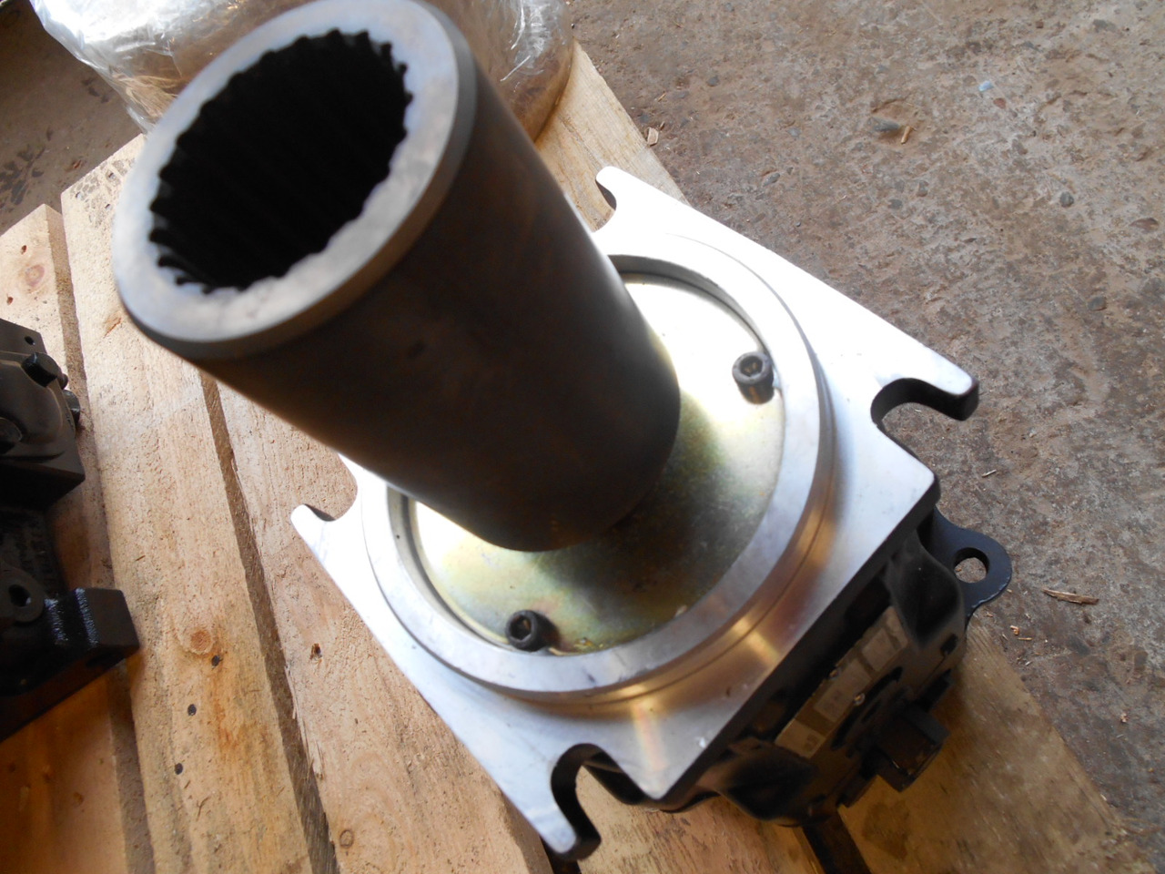 New Holland ND103371 - 72188554 - Hydraulisk pumpe for Bygg og anlegg: bilde 5 New Holland ND103371 - 72188554 - Hydraulisk pumpe for Bygg og anlegg: bilde 5