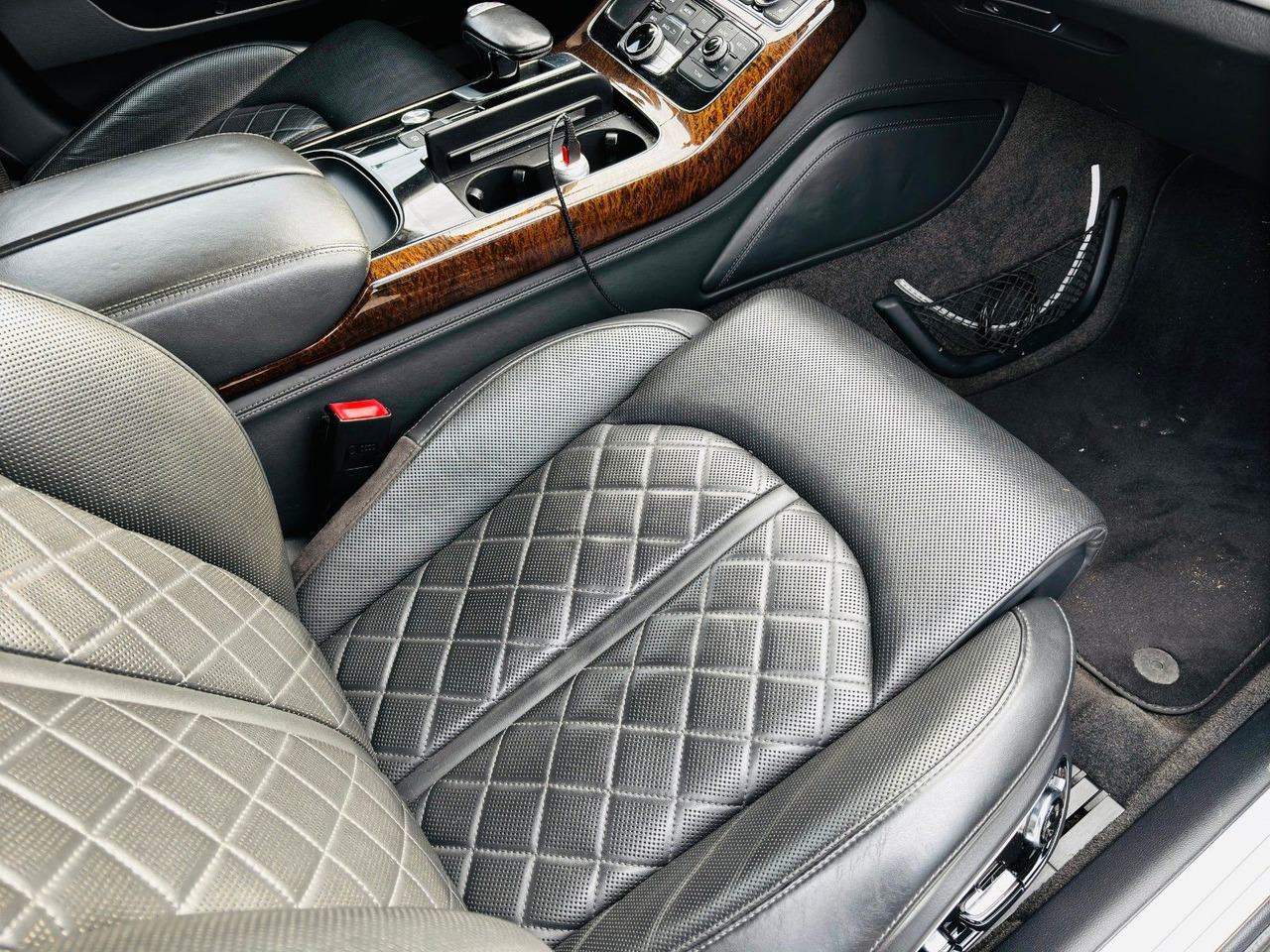Sedan Audi A8 4.2 TDI quattro: bilde 16