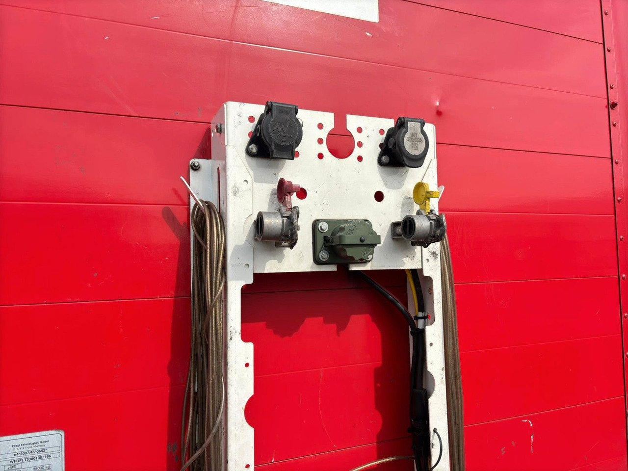 Fliegl SDS 380 01 - Gardintrailer: bilde 2 Fliegl SDS 380 01 - Gardintrailer: bilde 2