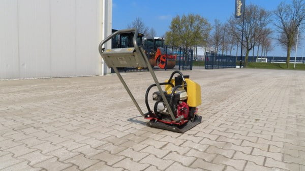 Dynapac LF 70 - Vibroplate: bilde 2 Dynapac LF 70 - Vibroplate: bilde 2