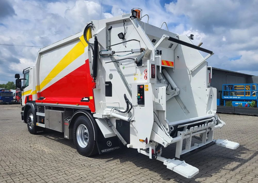 Scania P320 - Søppelbil: bilde 4 Scania P320 - Søppelbil: bilde 4