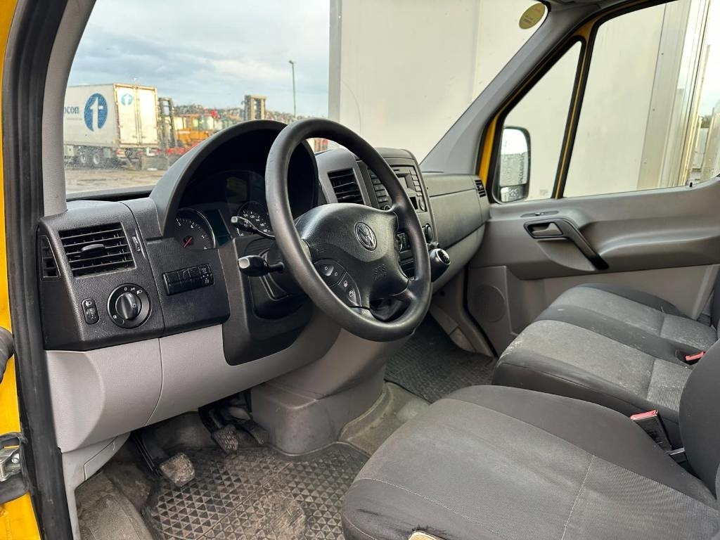 Volkswagen CRAFTER 30098 - Kassebil: bilde 3 Volkswagen CRAFTER 30098 - Kassebil: bilde 3