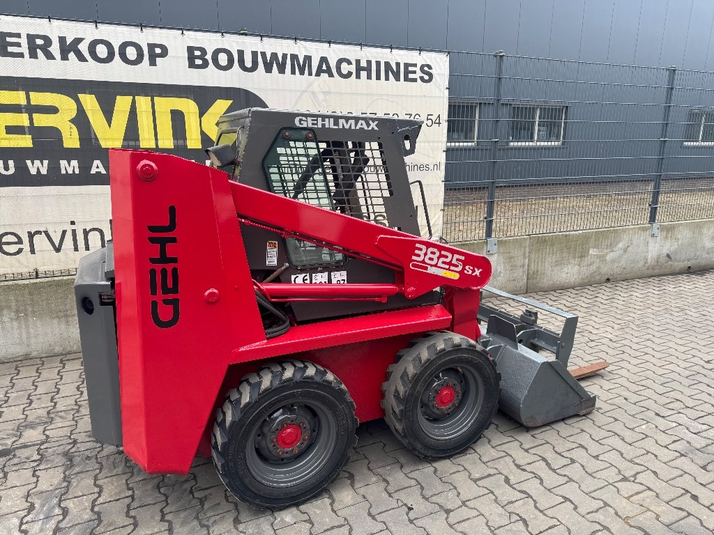 Gehl 3825 SX - Kompaktlaster: bilde 2 Gehl 3825 SX - Kompaktlaster: bilde 2