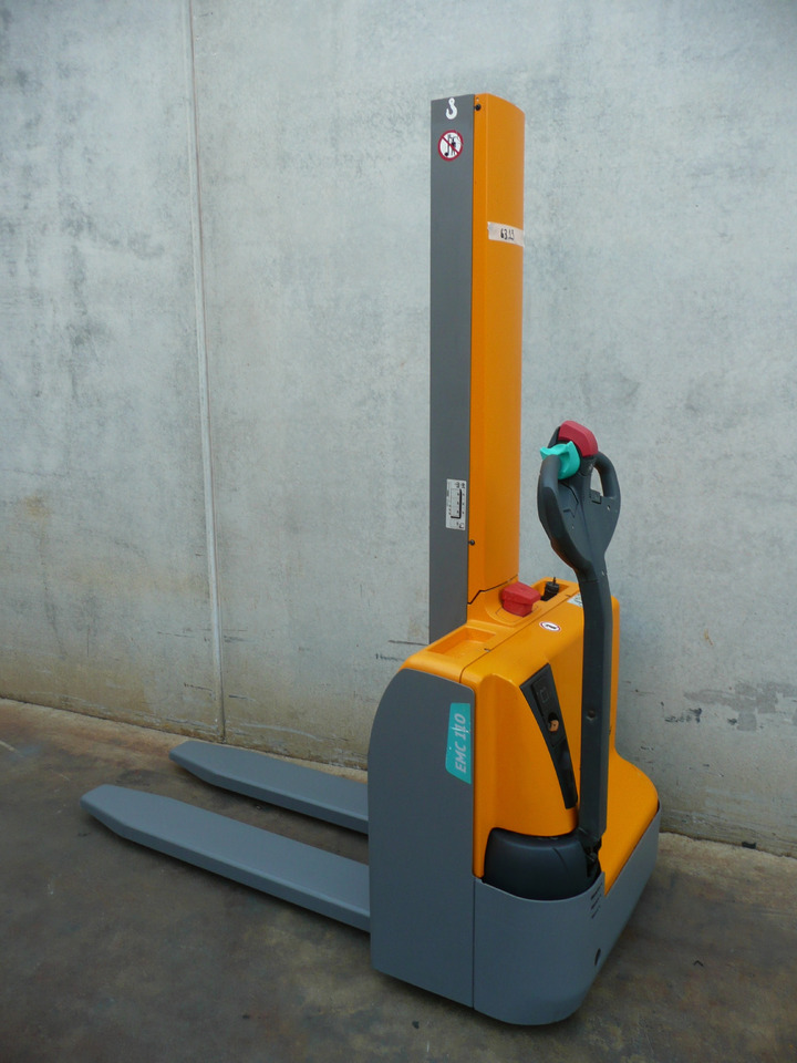 Jungheinrich EMC 110 154 E - Stabler: bilde 1 Jungheinrich EMC 110 154 E - Stabler: bilde 1