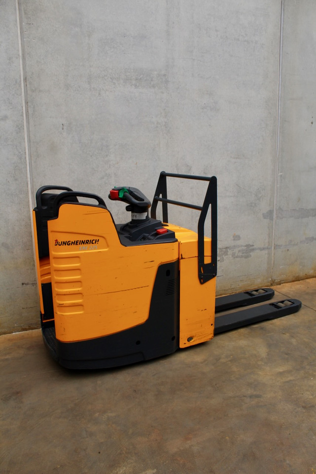 Jungheinrich ERE 225 - Lavtløftende truck: bilde 3 Jungheinrich ERE 225 - Lavtløftende truck: bilde 3
