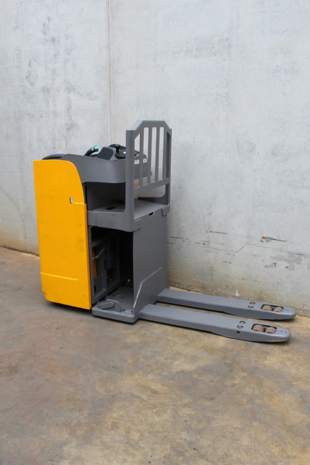 Jungheinrich ESE 120 - Lavtløftende truck: bilde 4 Jungheinrich ESE 120 - Lavtløftende truck: bilde 4