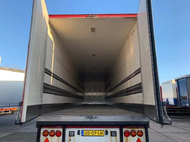 Skapsemi Vogelzang Closed box insulated lift axle MOT 06-2026 TOP Condition: bilde 8