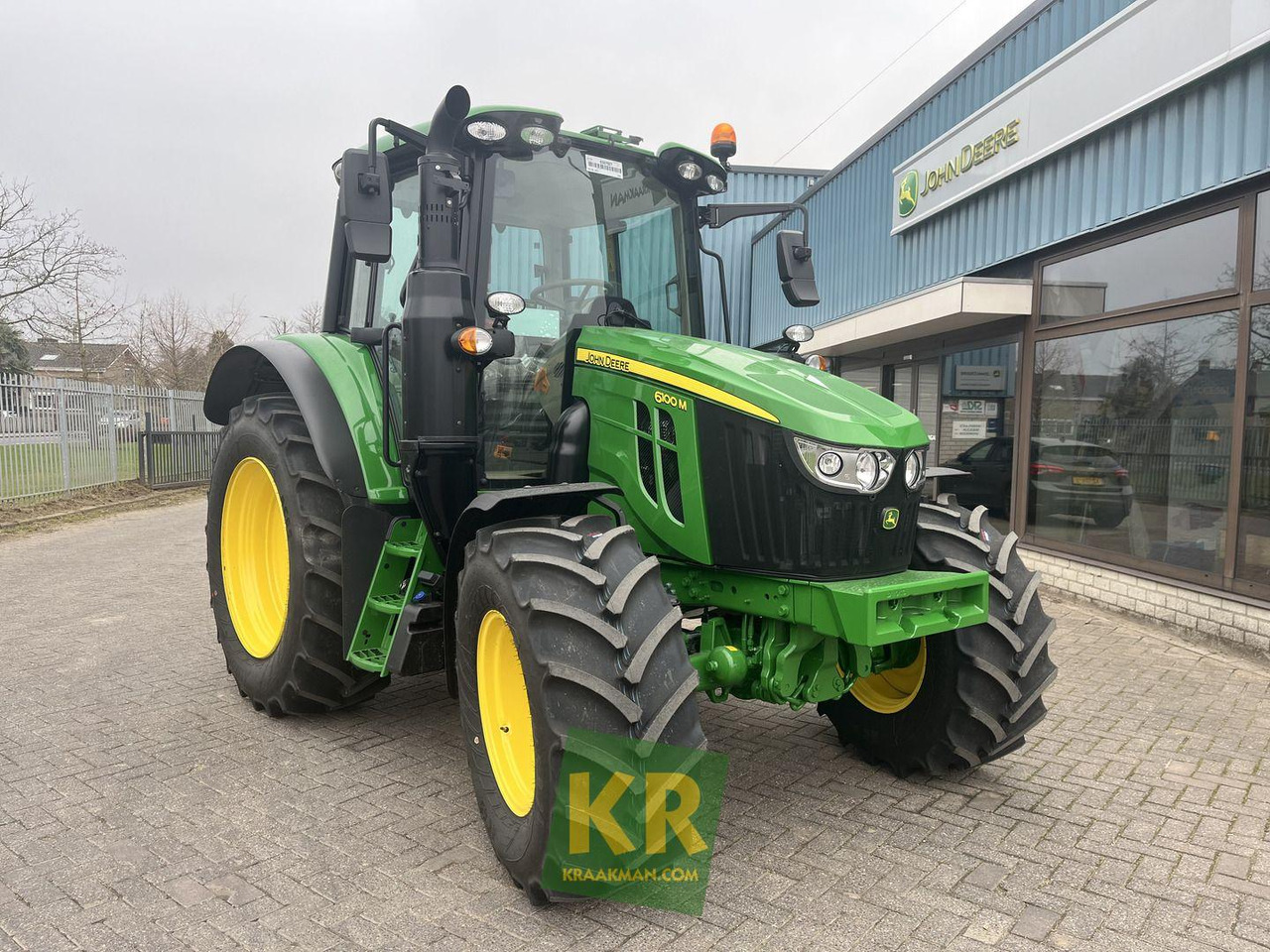 John Deere 6100M - Traktor: bilde 1 John Deere 6100M - Traktor: bilde 1