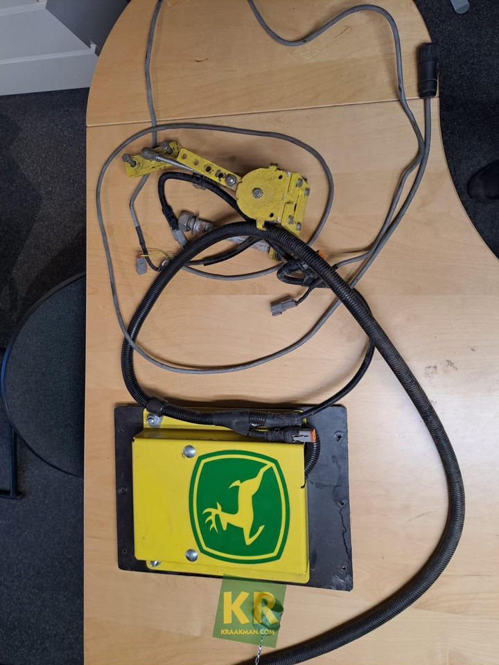 ISteer hardware John Deere - Elektrisk system for Landbruksteknikk: bilde 1 ISteer hardware John Deere - Elektrisk system for Landbruksteknikk: bilde 1