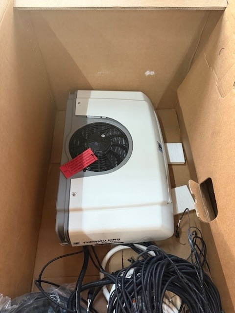 Thermo King V300 Max 30 spec. – NEW -BCN1117738 - Kjøle- og fryseaggregat: bilde 3 Thermo King V300 Max 30 spec. – NEW -BCN1117738 - Kjøle- og fryseaggregat: bilde 3