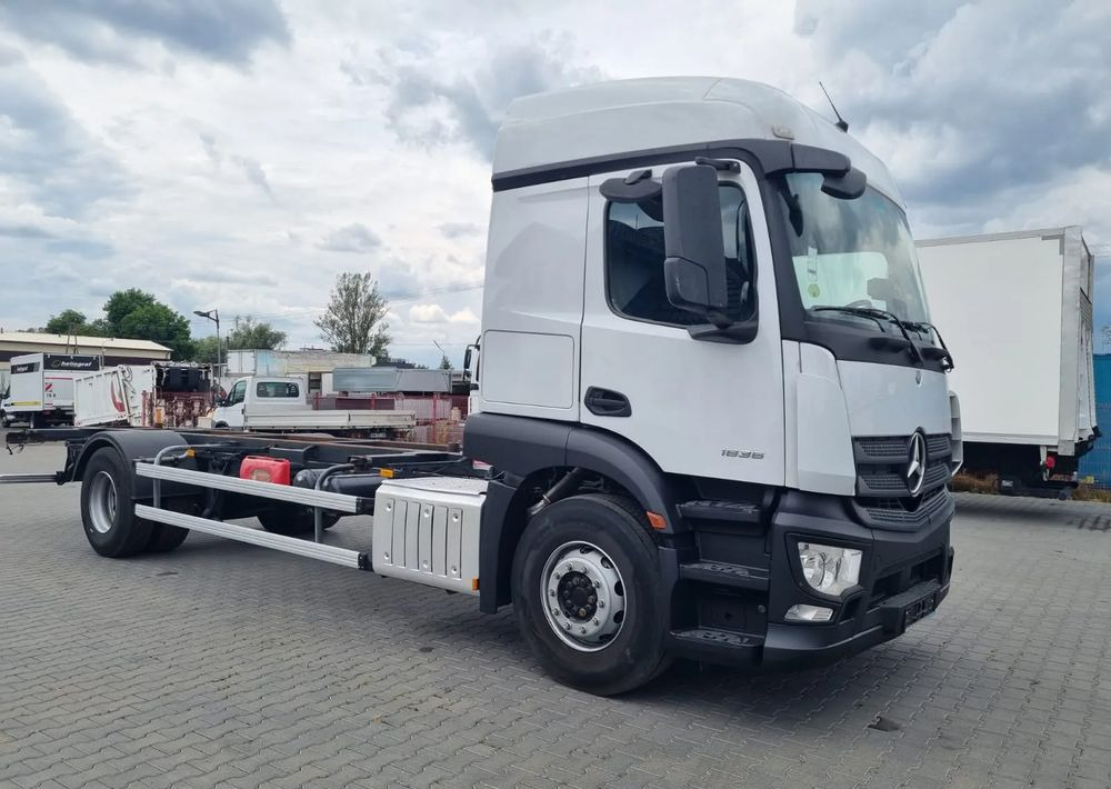 Mercedes-Benz Actros 1836 - Kapellbil: bilde 2 Mercedes-Benz Actros 1836 - Kapellbil: bilde 2