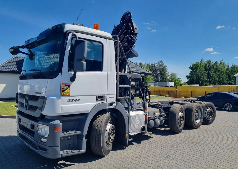 Mercedes-Benz Actros 3244 - Chassis lastebil: bilde 1 Mercedes-Benz Actros 3244 - Chassis lastebil: bilde 1