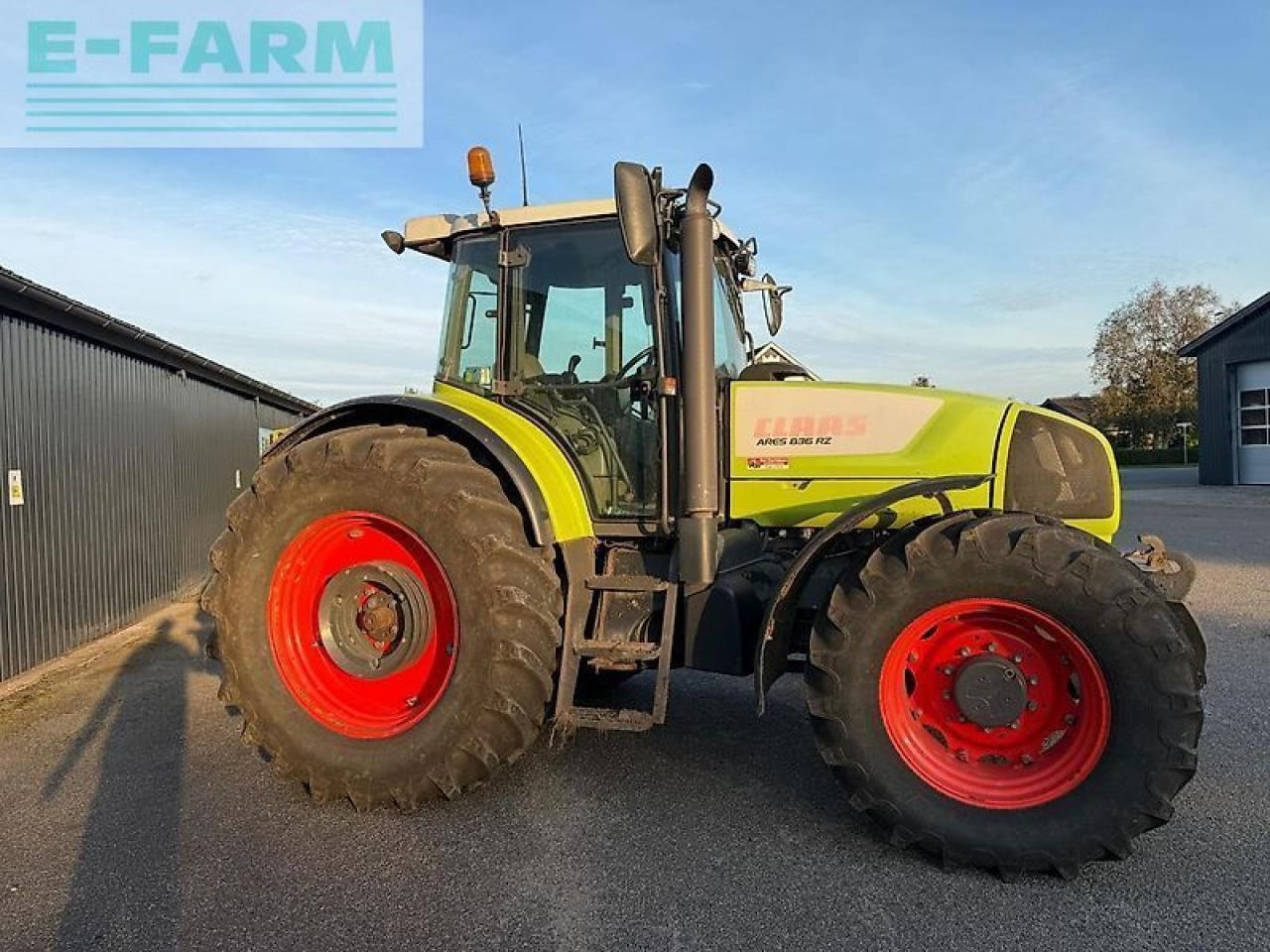 Traktor CLAAS 820: bilde 6