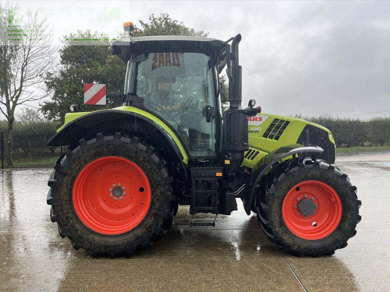 CLAAS ARION 530 - Traktor: bilde 4 CLAAS ARION 530 - Traktor: bilde 4