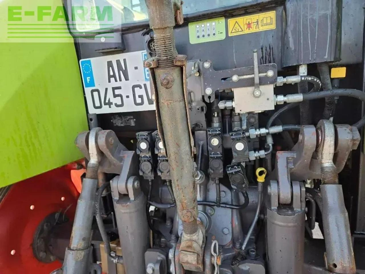 CLAAS arion 420 - Traktor: bilde 5 CLAAS arion 420 - Traktor: bilde 5