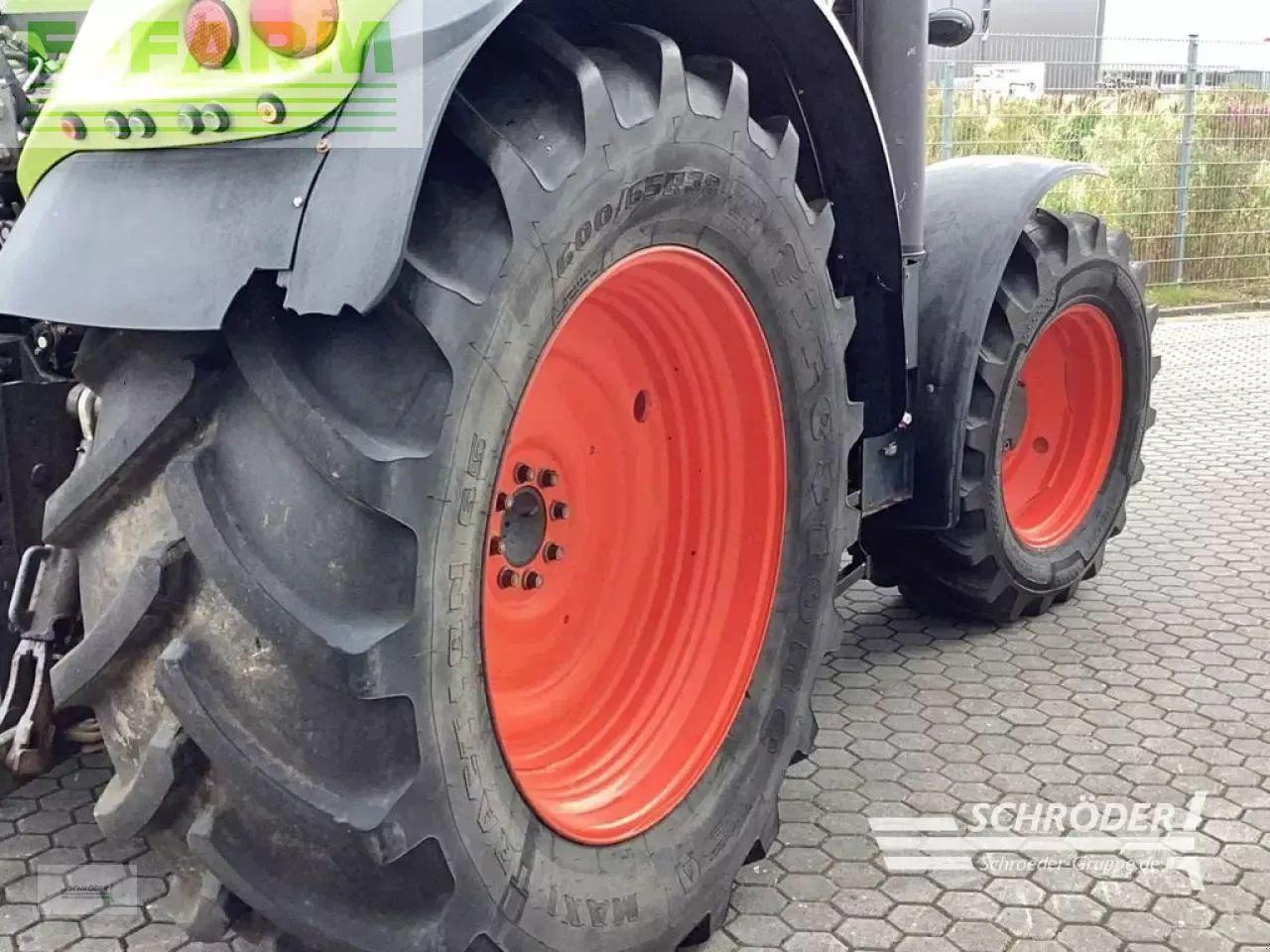 CLAAS arion 520 cebis - Traktor: bilde 5 CLAAS arion 520 cebis - Traktor: bilde 5