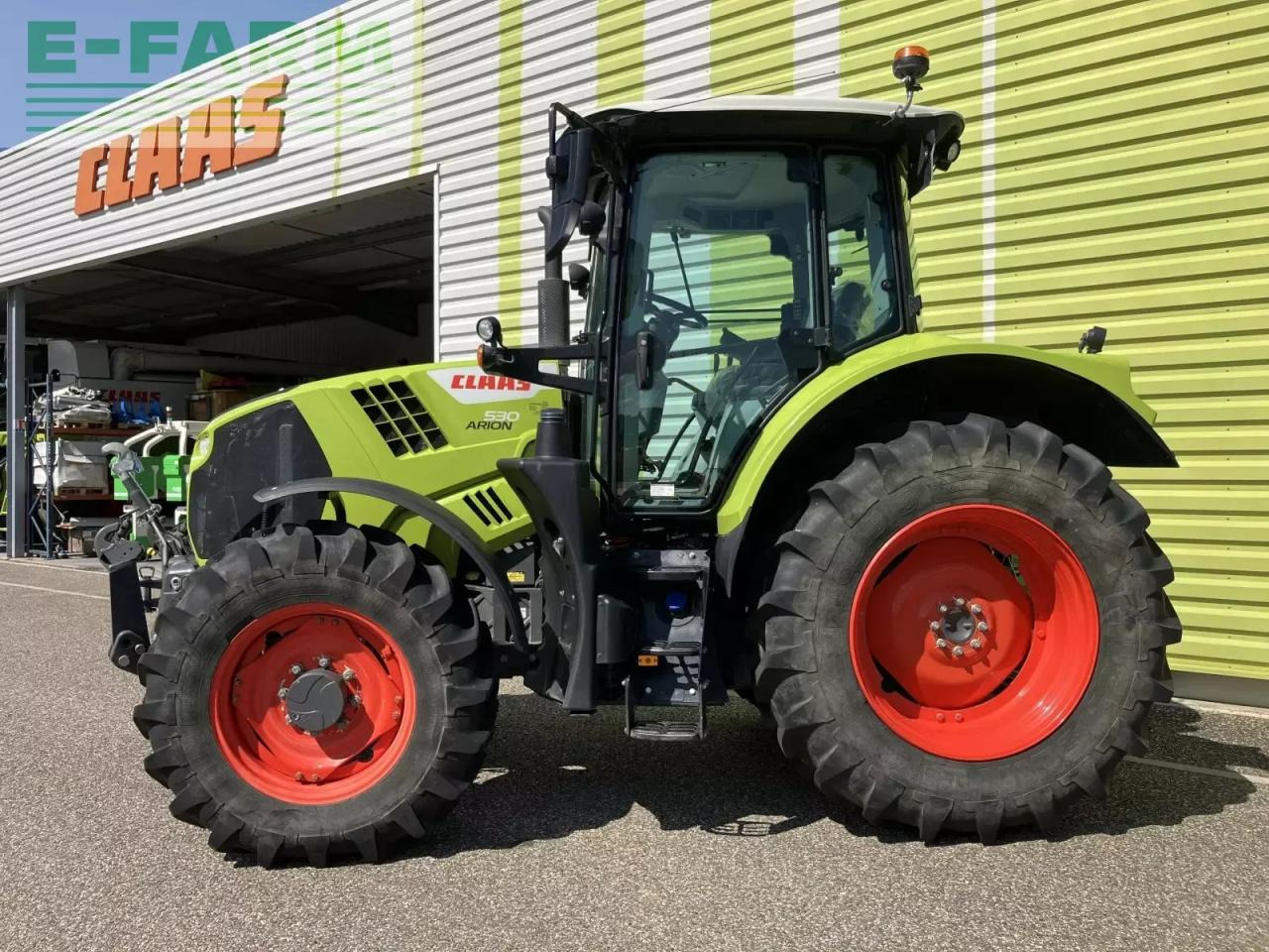 CLAAS arion 530 hexashift - Traktor: bilde 2 CLAAS arion 530 hexashift - Traktor: bilde 2