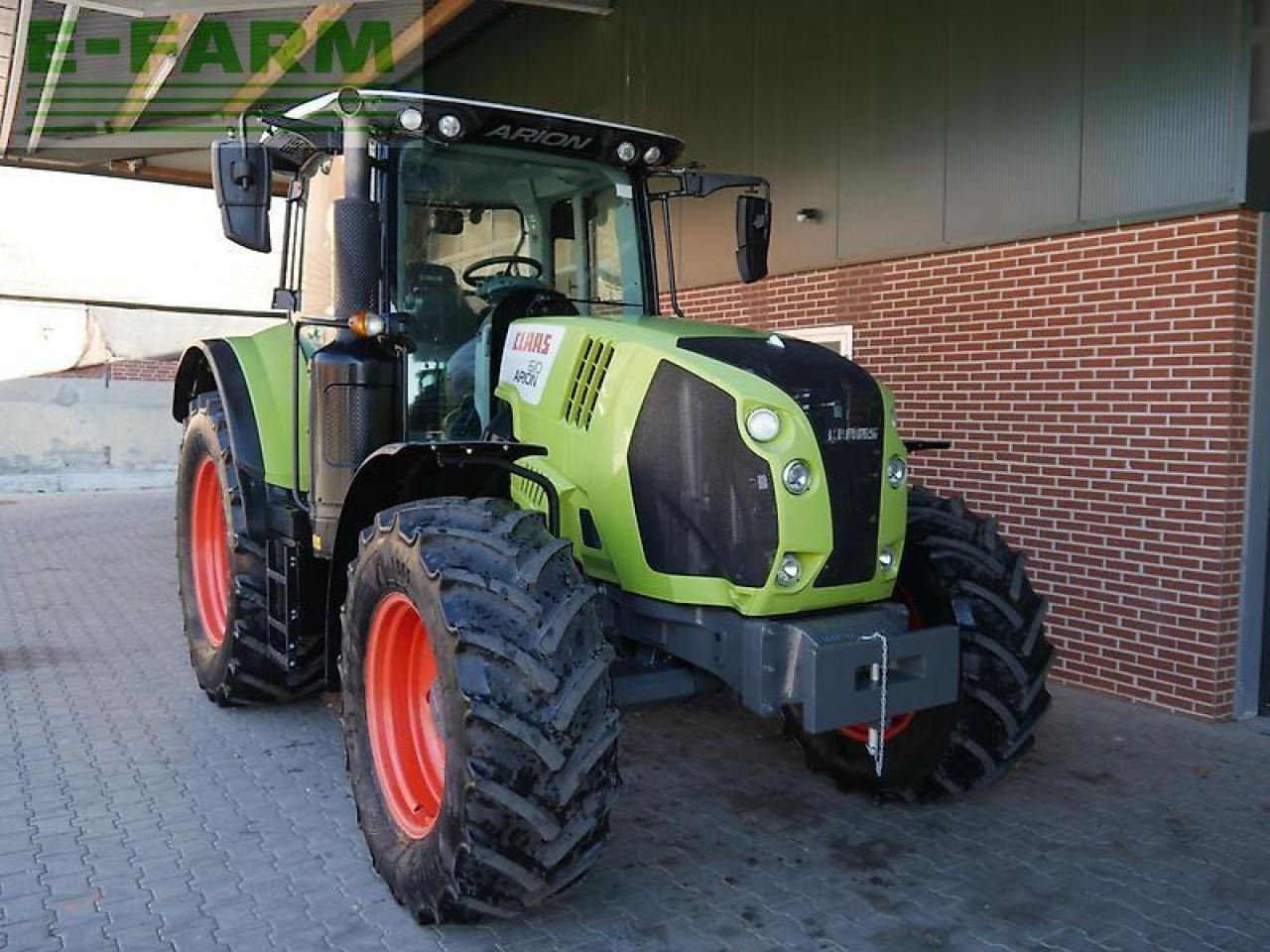 CLAAS arion 610 cis CIS - Traktor: bilde 2 CLAAS arion 610 cis CIS - Traktor: bilde 2
