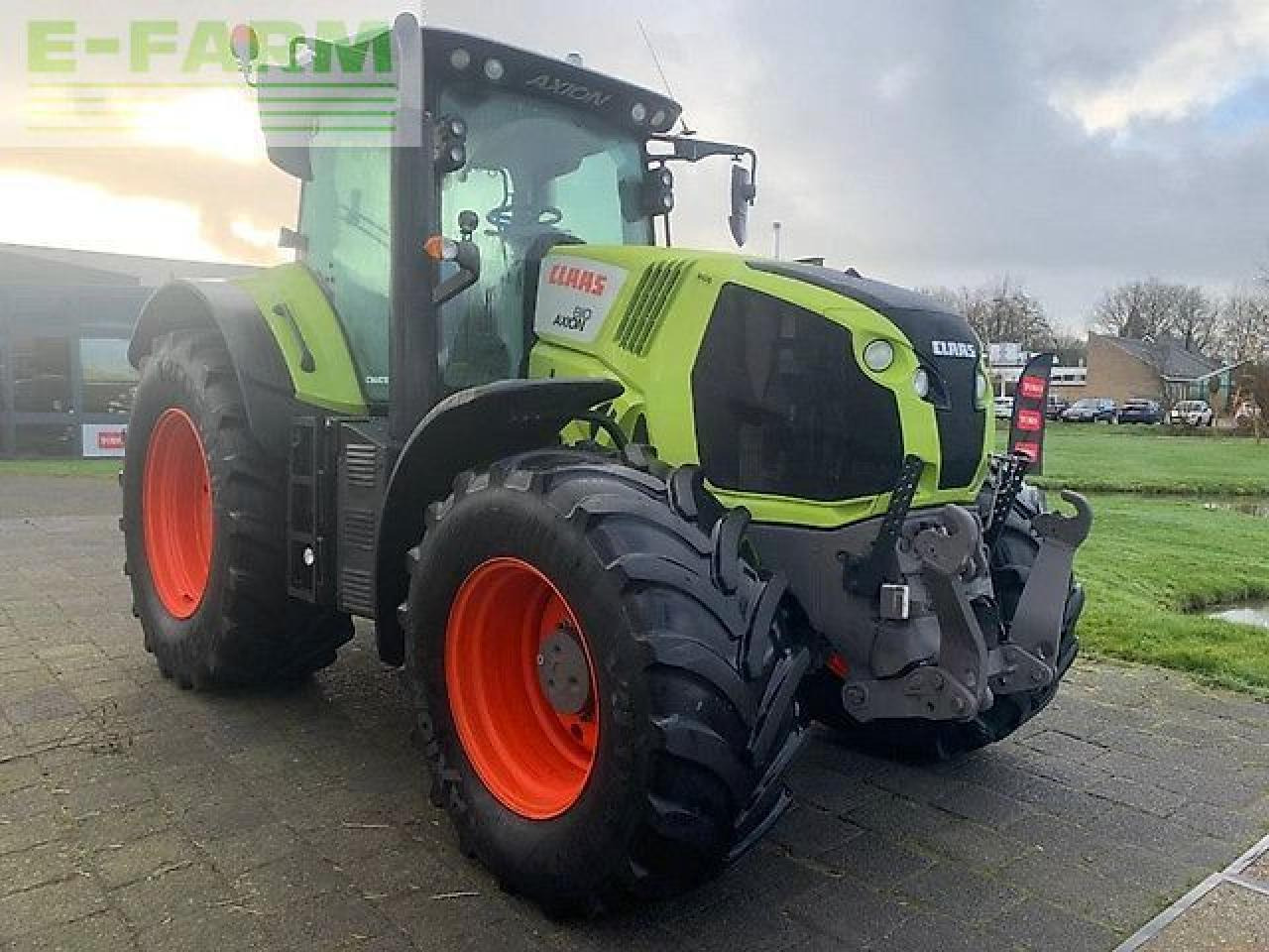 CLAAS axion 810 cis+ - Traktor: bilde 3 CLAAS axion 810 cis+ - Traktor: bilde 3
