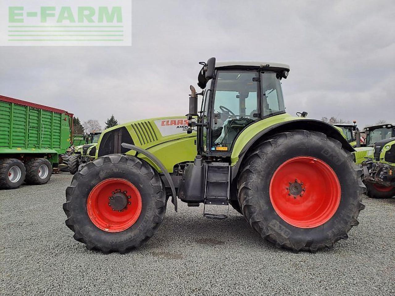 CLAAS axion 820 c-matic CMATIC - Traktor: bilde 2 CLAAS axion 820 c-matic CMATIC - Traktor: bilde 2