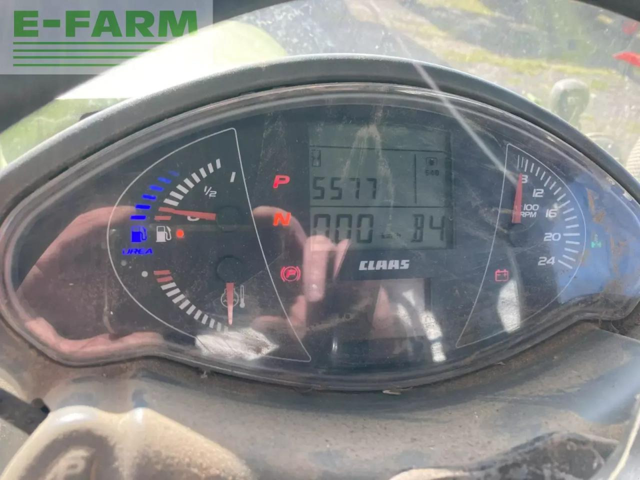 CLAAS axion 830 cebis - Traktor: bilde 5 CLAAS axion 830 cebis - Traktor: bilde 5