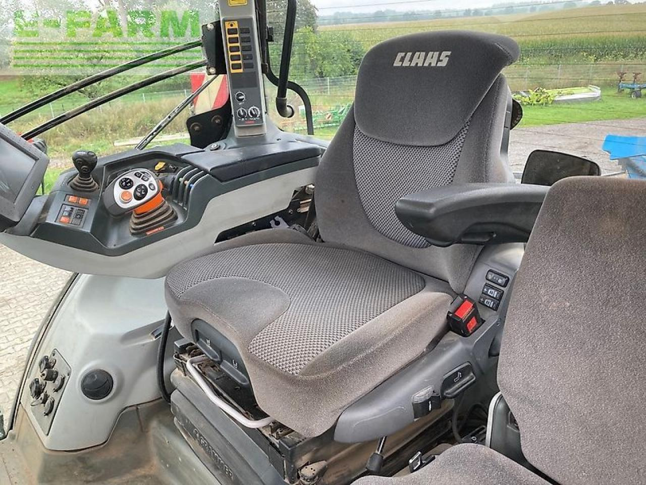 CLAAS axion 950 - Traktor: bilde 2 CLAAS axion 950 - Traktor: bilde 2