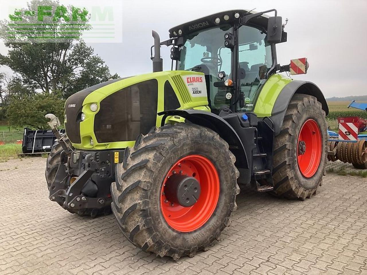 CLAAS axion 950 - Traktor: bilde 1 CLAAS axion 950 - Traktor: bilde 1