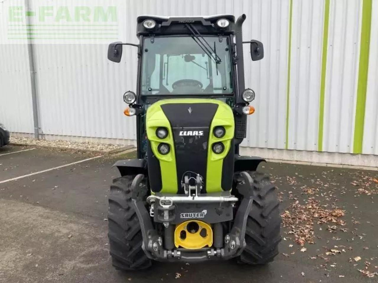 CLAAS nexos 240 m - Traktor: bilde 2 CLAAS nexos 240 m - Traktor: bilde 2