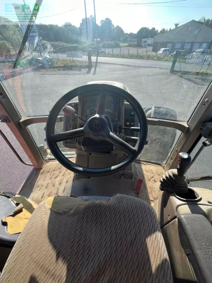 CLAAS tracteur agricole ares 656 rz claas RZ - Traktor: bilde 2 CLAAS tracteur agricole ares 656 rz claas RZ - Traktor: bilde 2