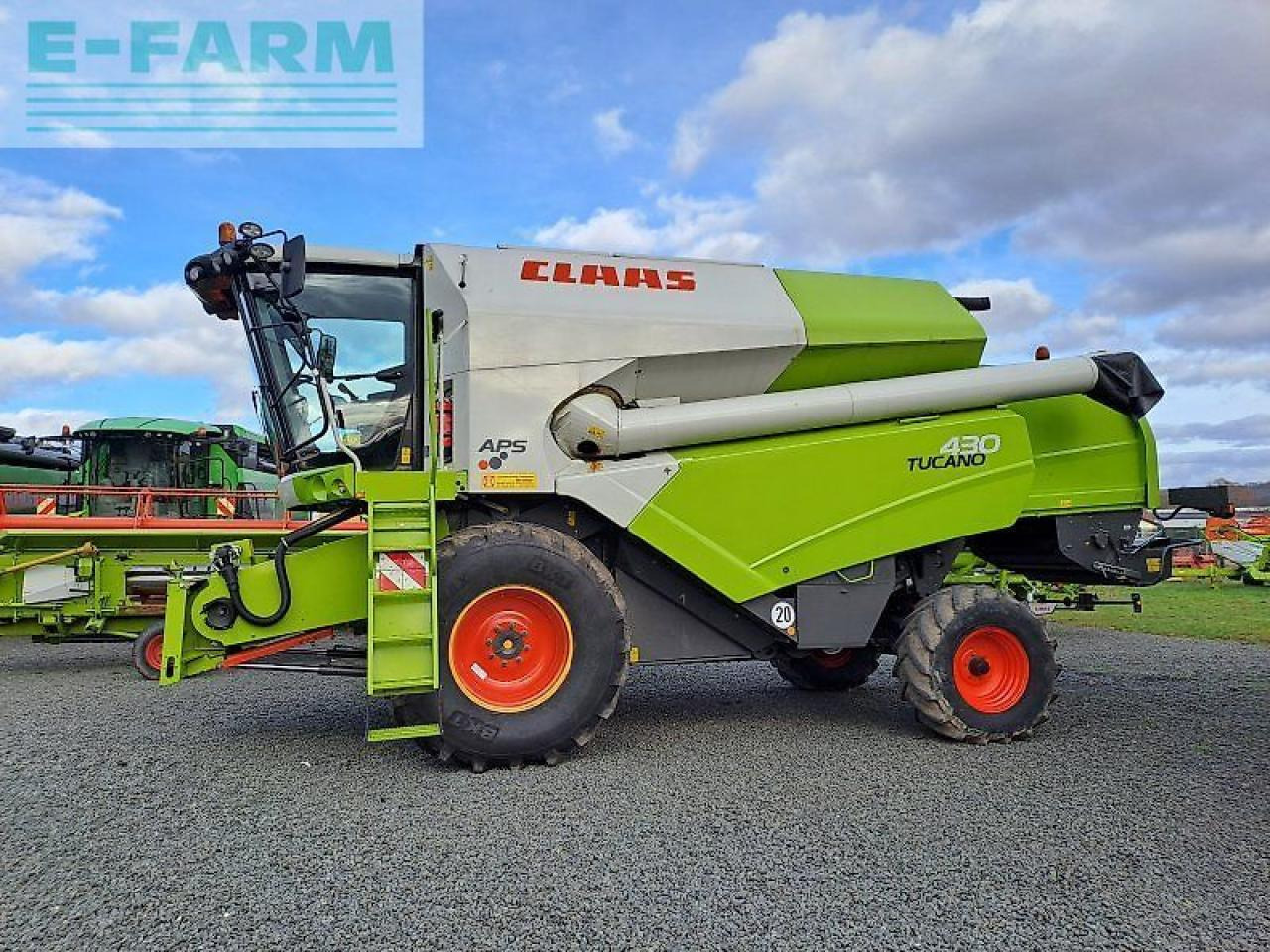 CLAAS tucano 430 - Skurtresker: bilde 1 CLAAS tucano 430 - Skurtresker: bilde 1