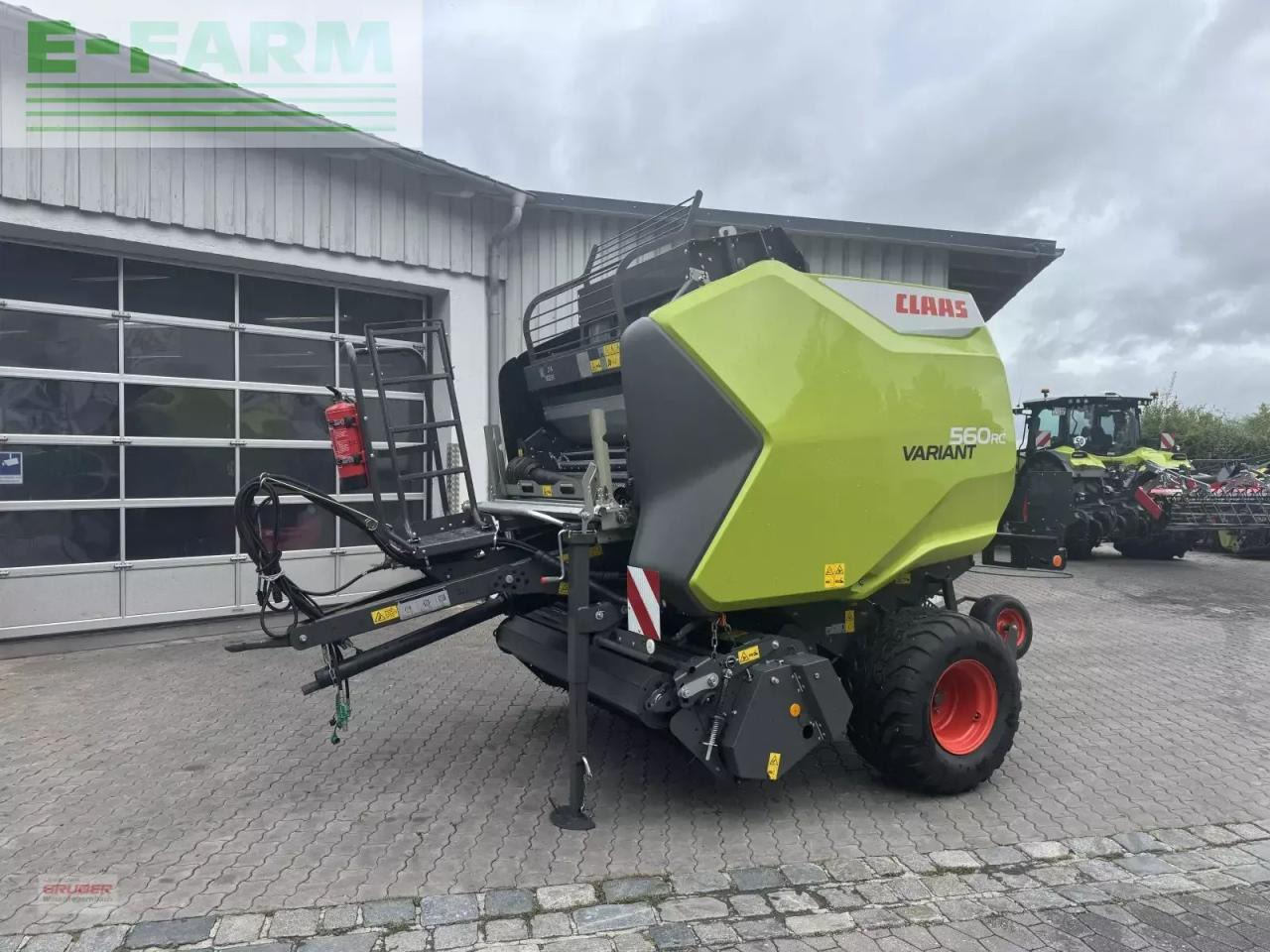 CLAAS variant 560 rc pro - Firkantpresse: bilde 1 CLAAS variant 560 rc pro - Firkantpresse: bilde 1