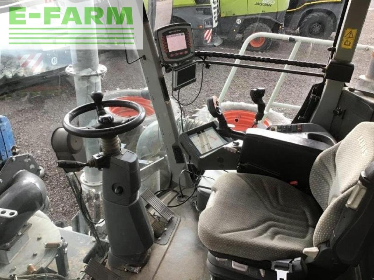 Traktor CLAAS xerion 3800 saddle trac SADDLE TRAC: bilde 7