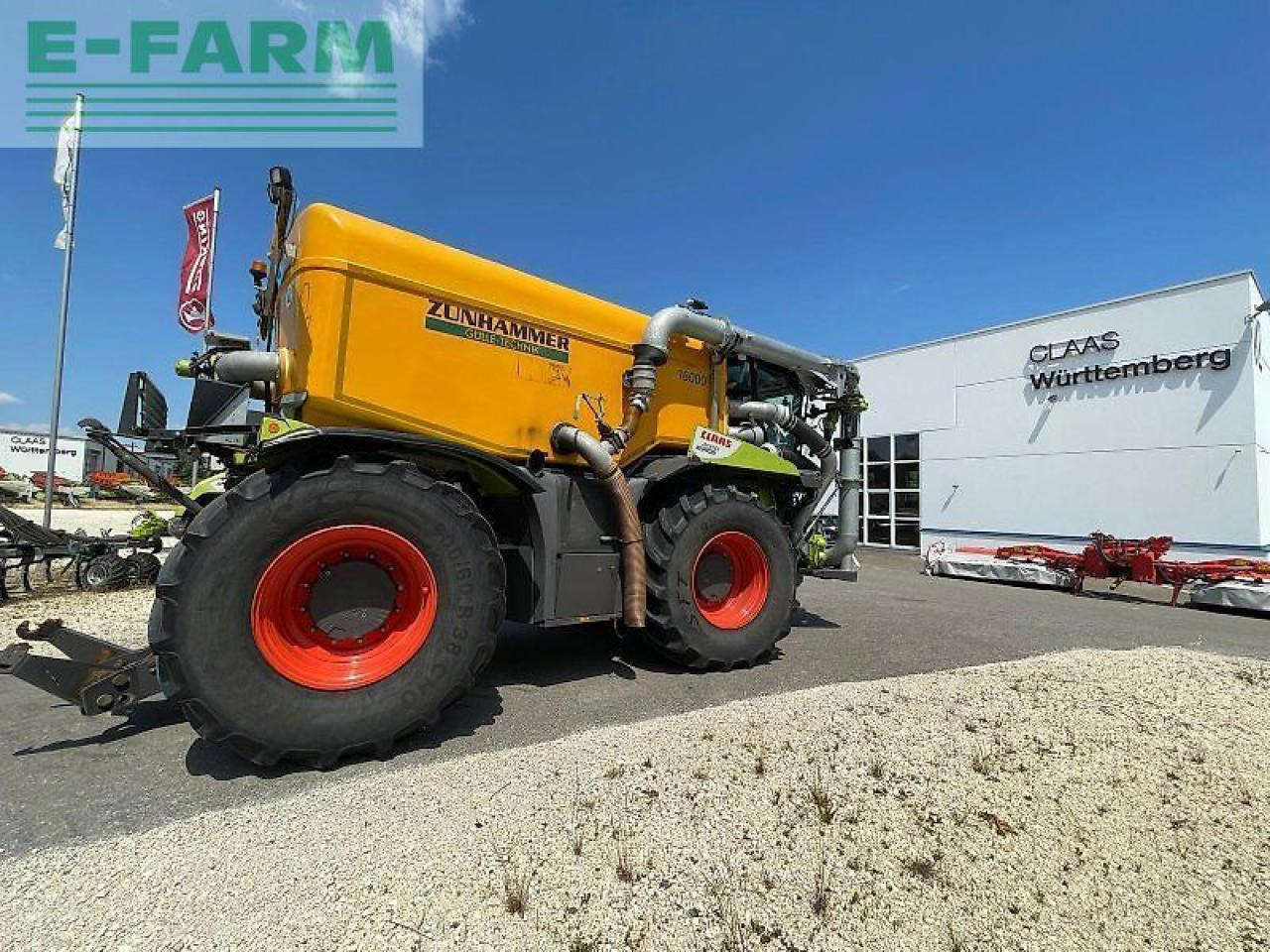 CLAAS xerion 4000 saddle trac zunhammer 16m³ SADDLE TRAC - Traktor: bilde 3 CLAAS xerion 4000 saddle trac zunhammer 16m³ SADDLE TRAC - Traktor: bilde 3