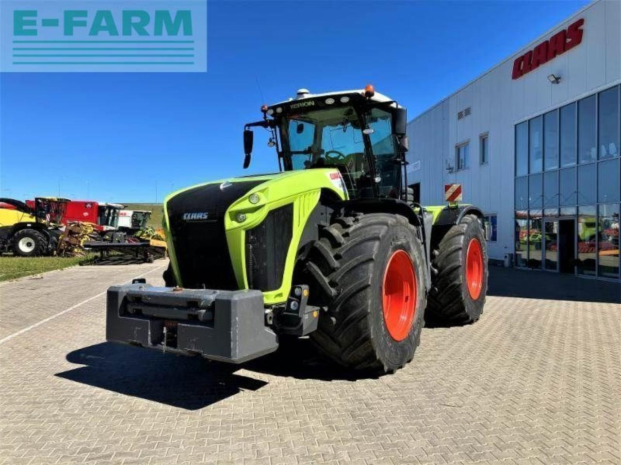 CLAAS xerion 5000 - Traktor: bilde 1 CLAAS xerion 5000 - Traktor: bilde 1