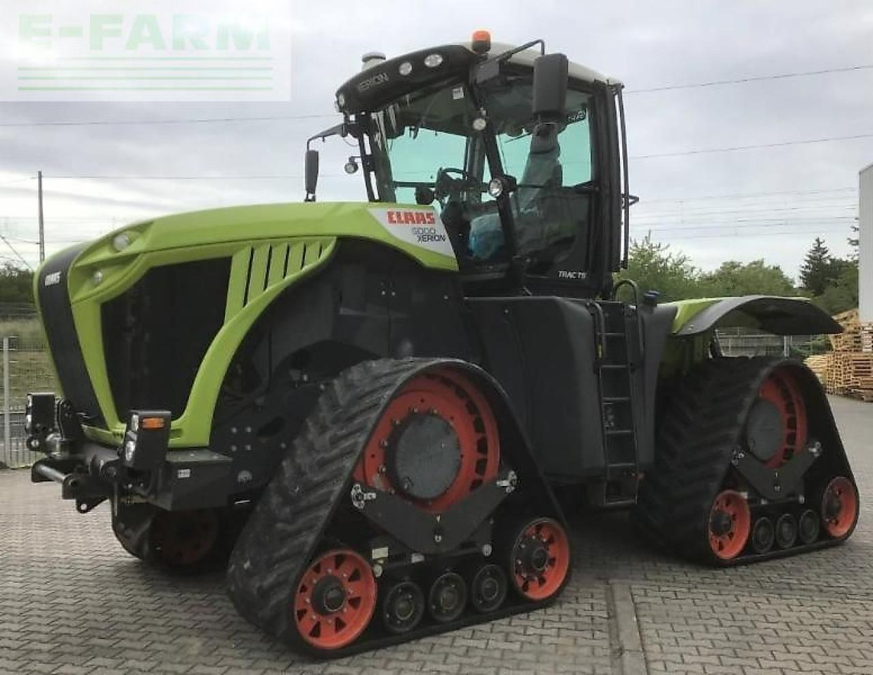 CLAAS xerion 5000 trac ts TRAC TS - Traktor: bilde 1 CLAAS xerion 5000 trac ts TRAC TS - Traktor: bilde 1