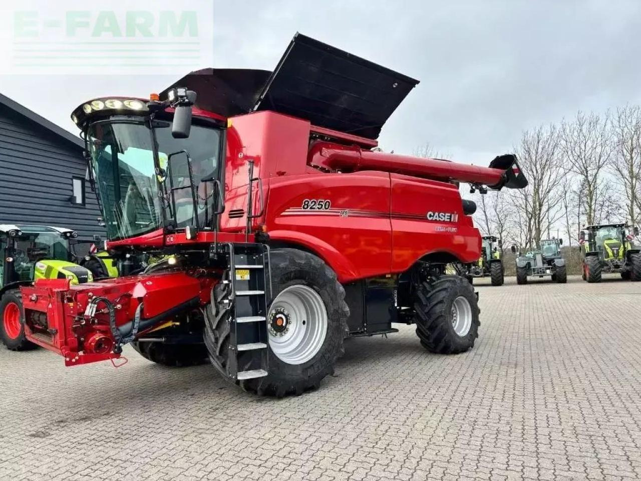 Case-IH axial flow 8250 - Skurtresker: bilde 3 Case-IH axial flow 8250 - Skurtresker: bilde 3