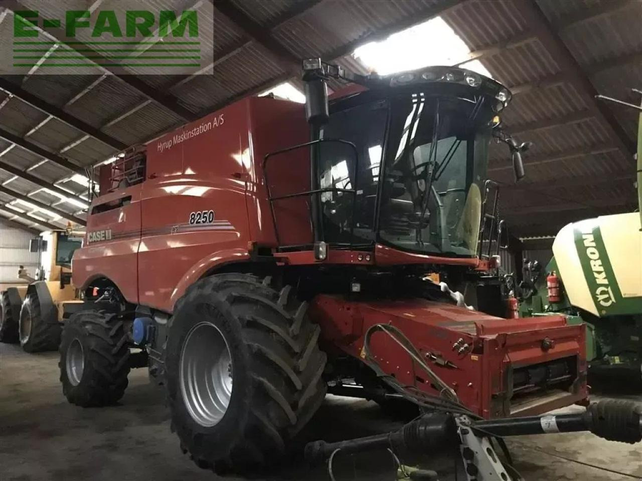 Case-IH axial-flow 8250 med harvest command, kun 570 tærsketimer - Skurtresker: bilde 1 Case-IH axial-flow 8250 med harvest command, kun 570 tærsketimer - Skurtresker: bilde 1